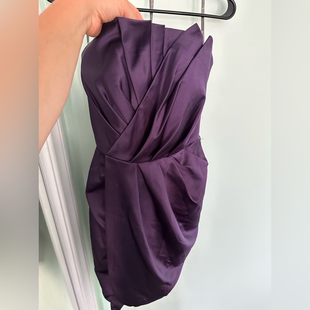 Vera want coctail dress. Purple size 4 worn once night. Excellent condition